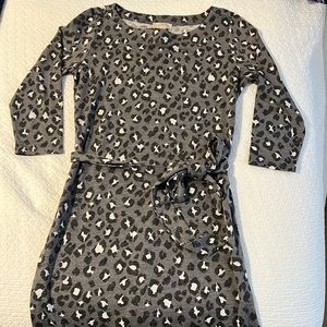 Gray Loft SP dress; light material with belted waist